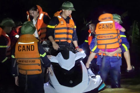 Gương người tốt việc tốt trong lực lượng Cảnh sát PCCC và CNCH tháng 8/2025